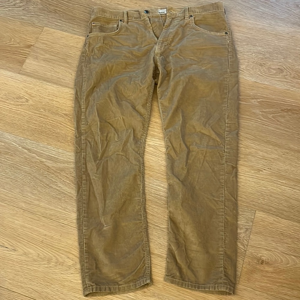 Mens 36x30 Patagonia khaki cords EUC.